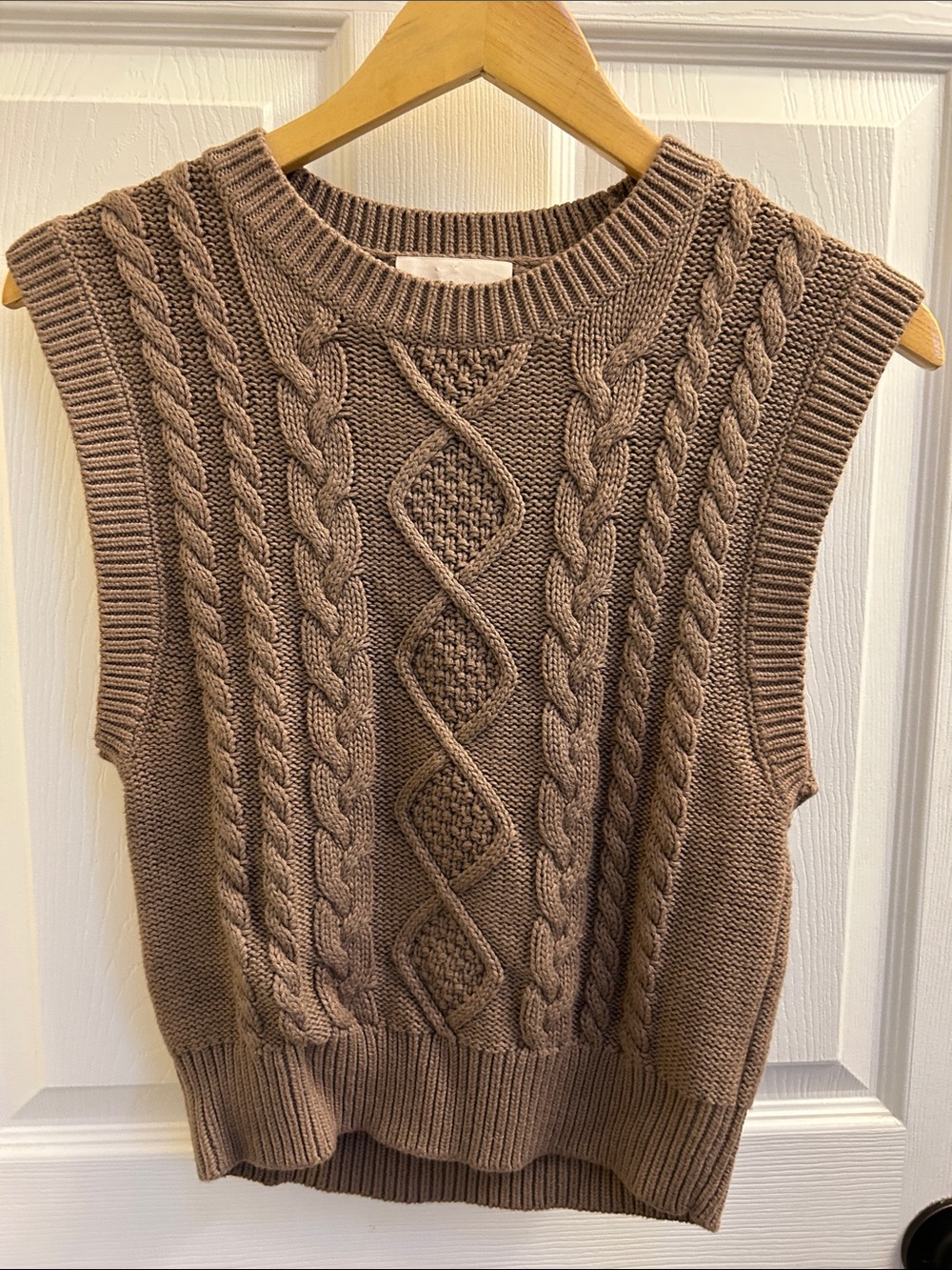 Wilfred Cable Knit Sleeveless V-Neck Vest in Taupe Brown